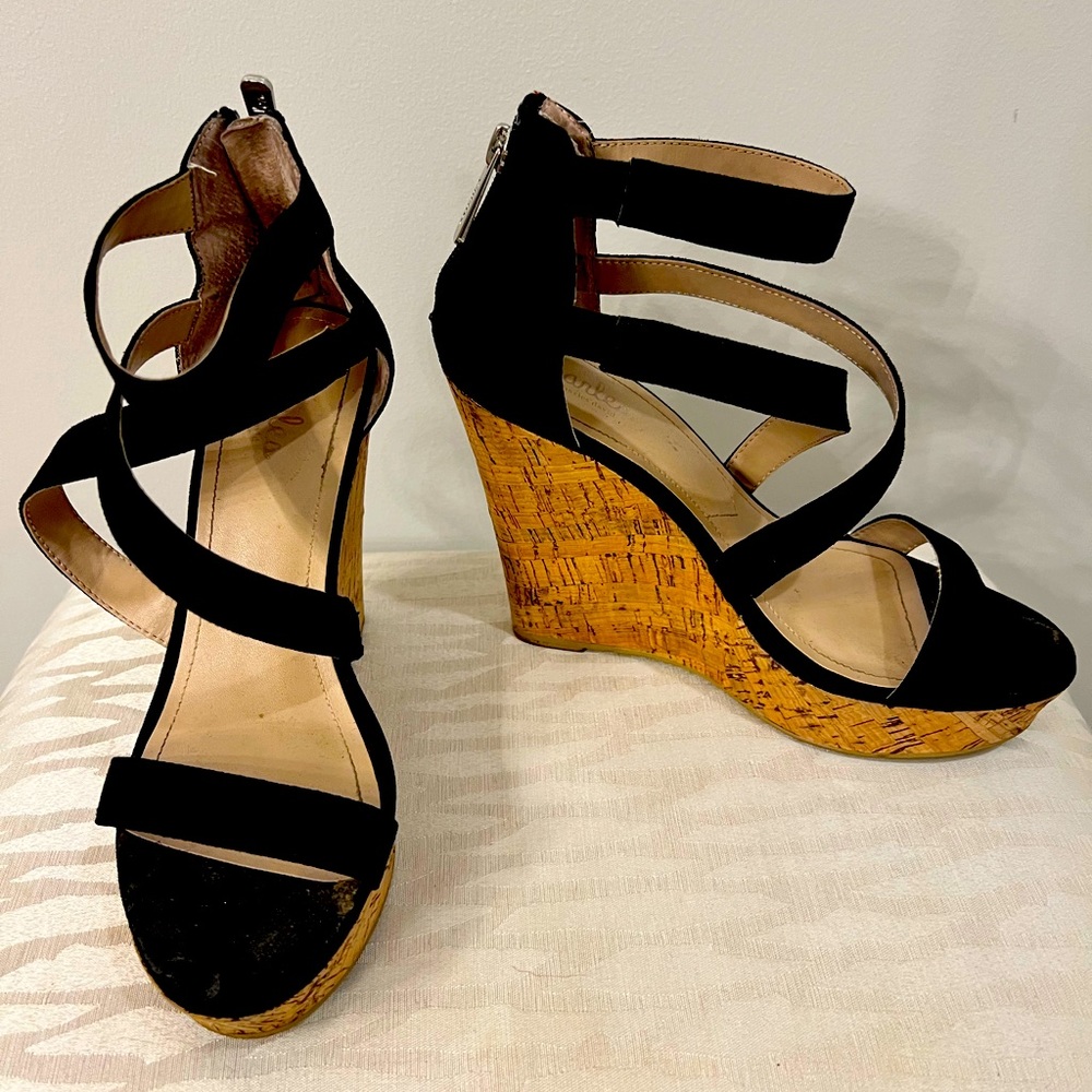 CHARLES by Charles David Leanna Wedge Sandal - Black Suede - Size 8